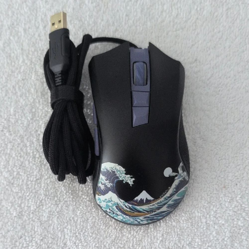 Black Keyboard and Artistic Mouse Set (Free Mousepad)